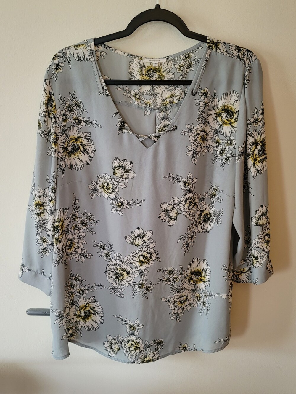 Maurices Pale Blue Floral Keyhole V-Neck Blouse